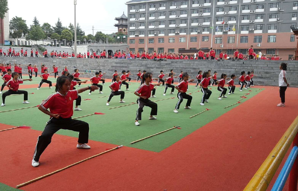 河南少林武术学校哪家好？女孩可以去习武吗？