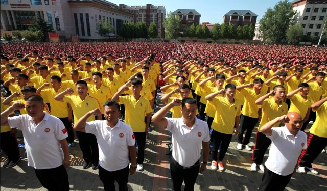 河南少林文武学校学武术一年多少钱?嵩山少林招生学费